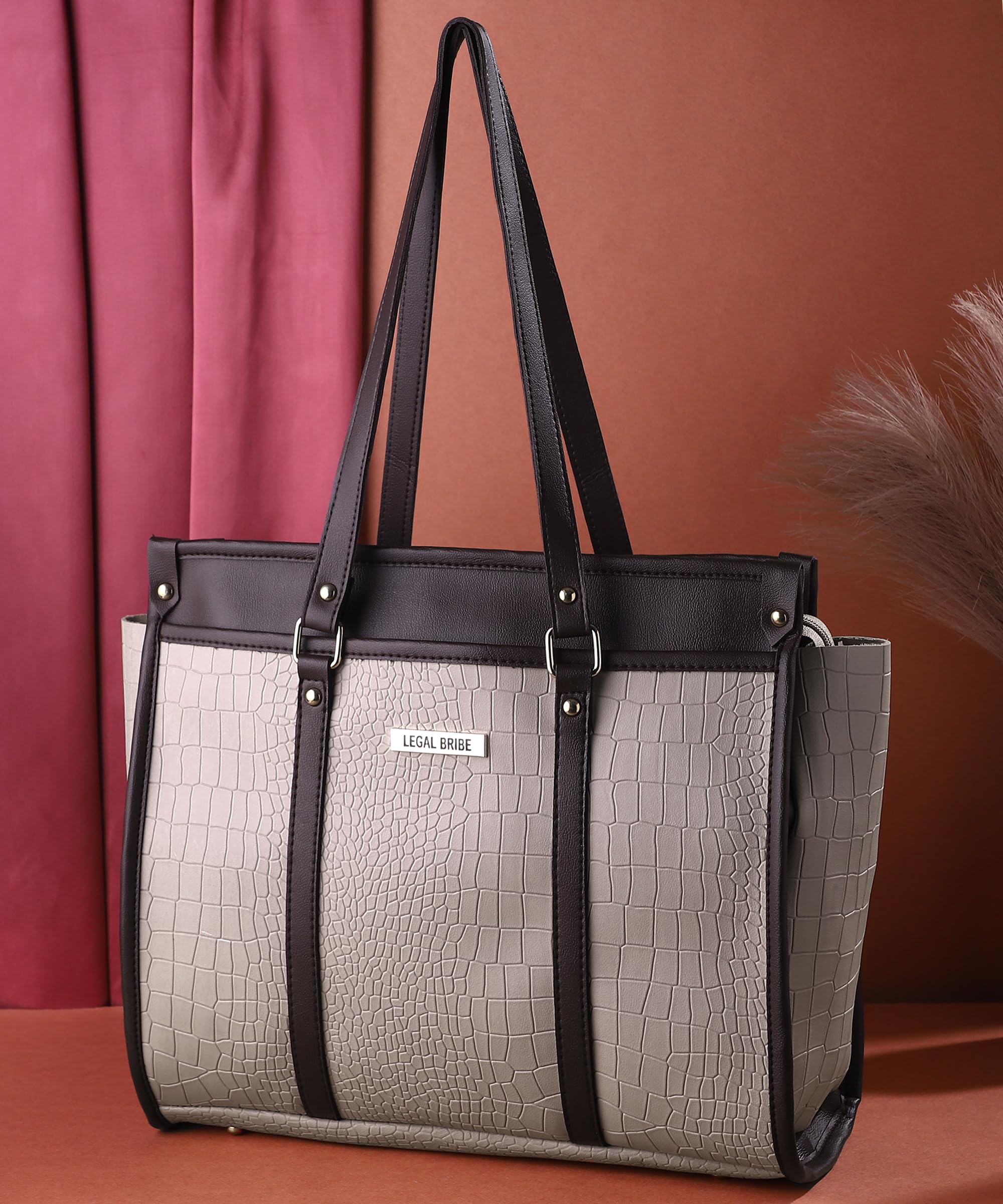 Lemura Stunning Tote Bag