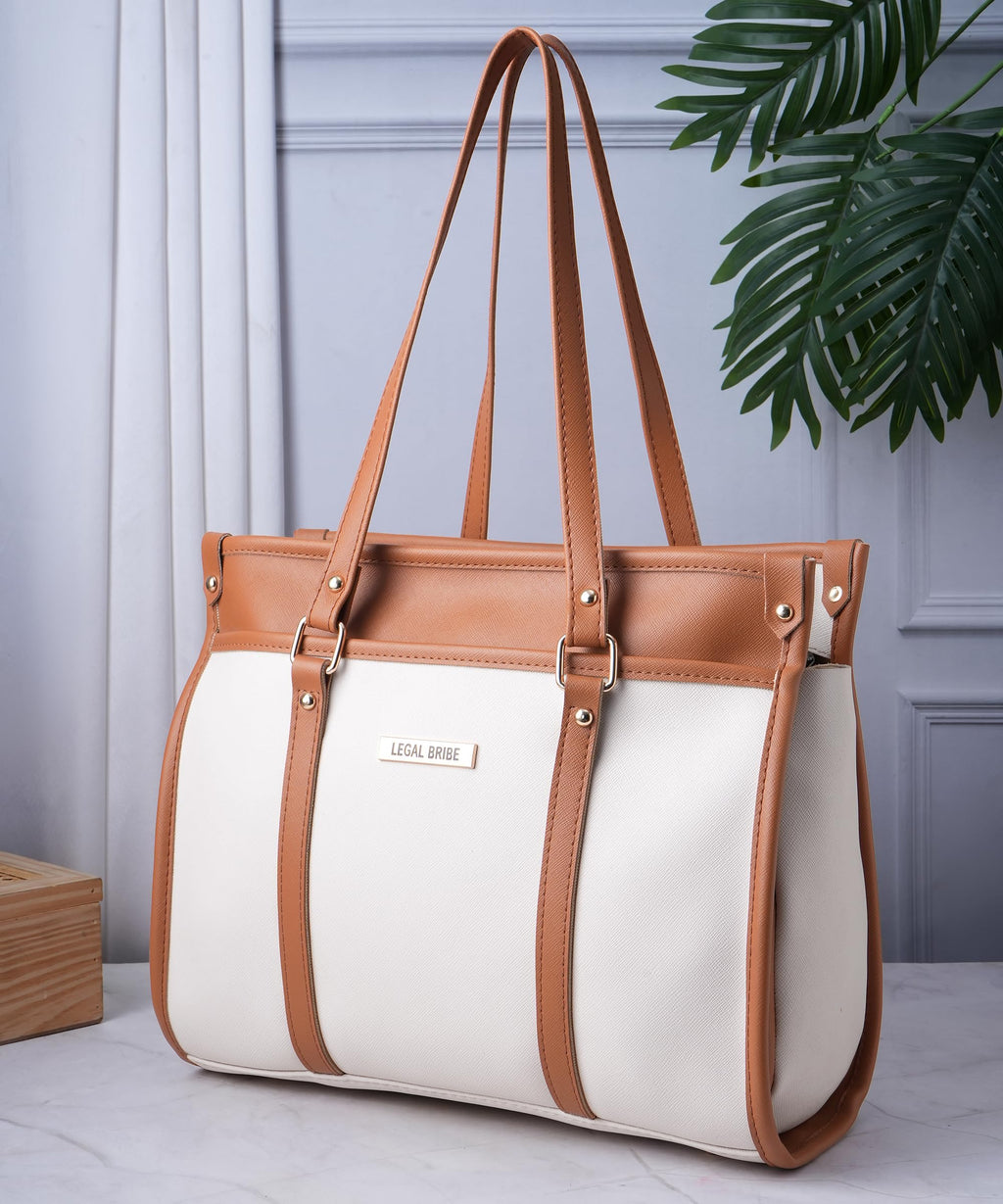 Lemura Stunning Tote Bag