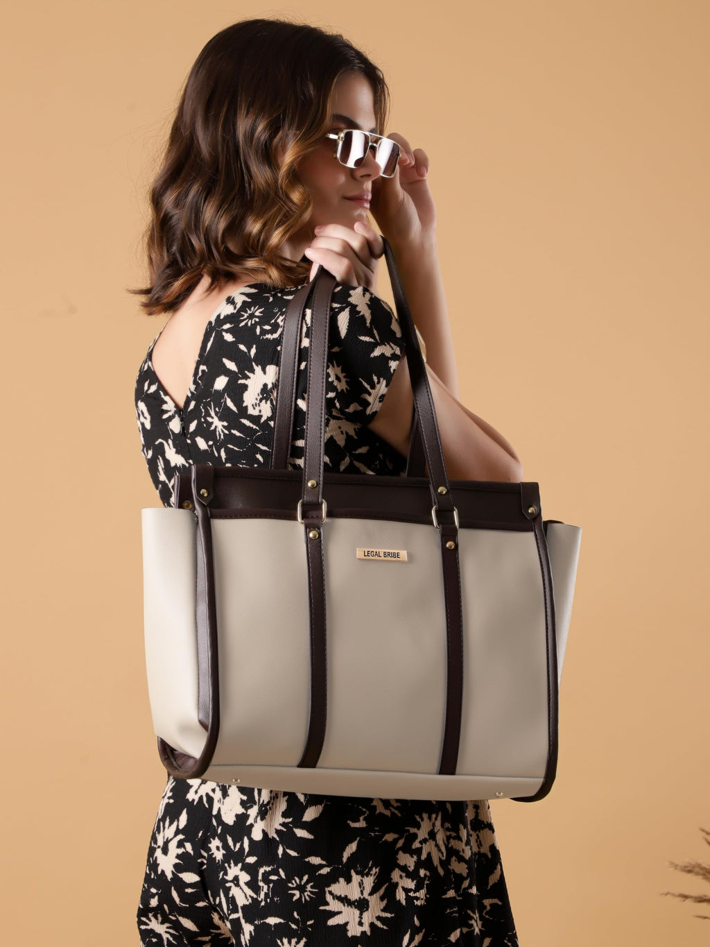Lemura Stunning Tote Bag